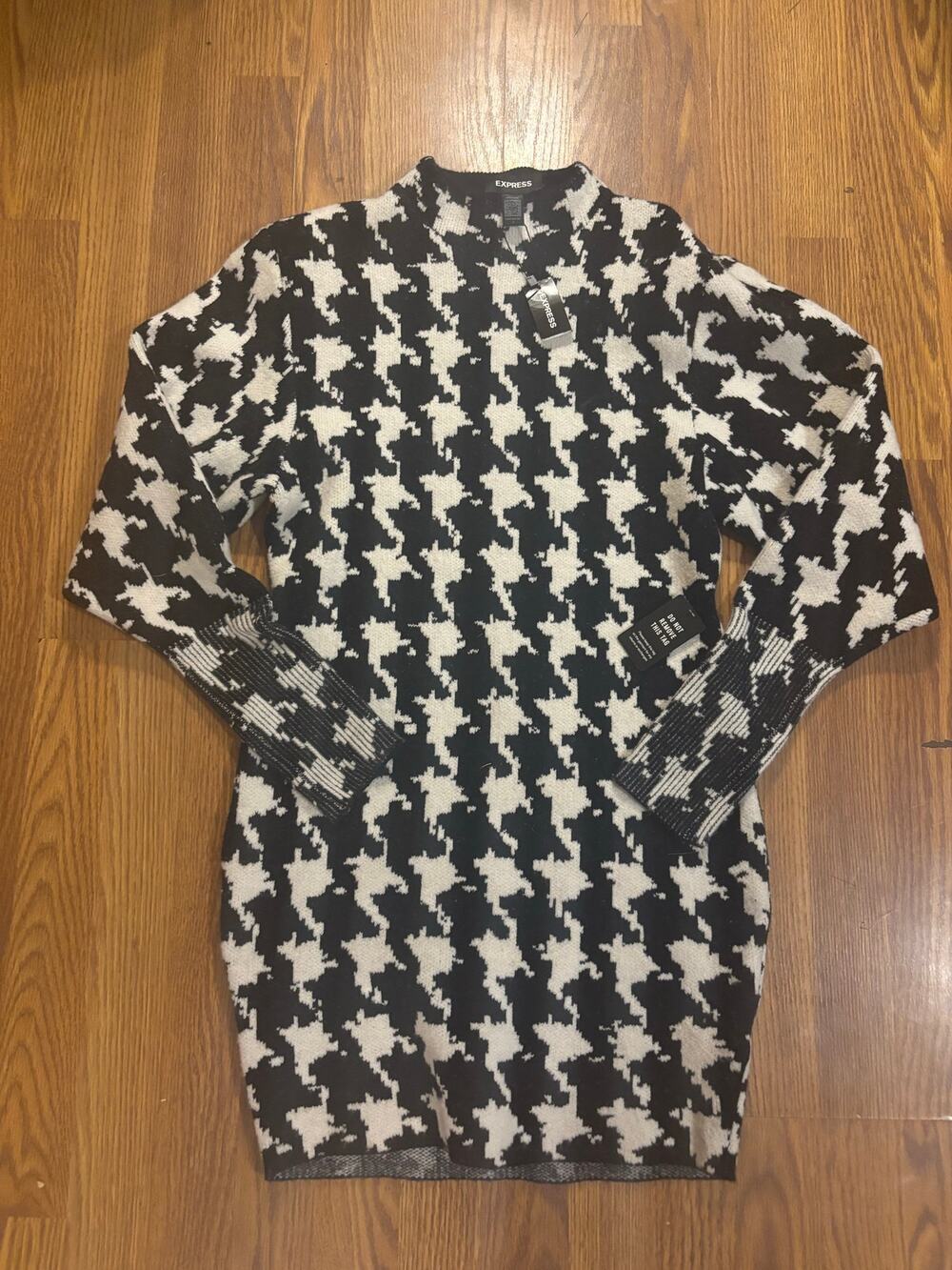 NWT Express Black/ White Houndstooth Preppy Fall/ Winter Midi Sweater Dress